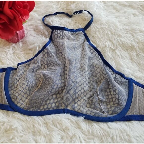 Victoria's Secret Blue Bra Top - Picture 4 of 7